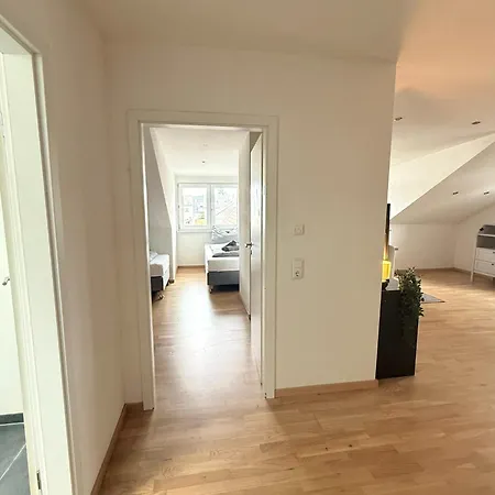 Modern Flat - Waschmaschine, Fussbodenheizung, Regendusche 아파트 *