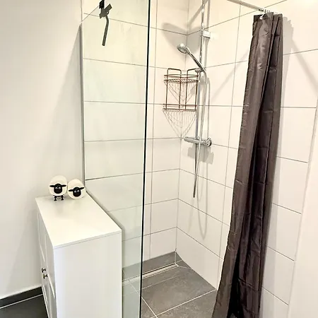 아파트 Modern Flat - Waschmaschine, Fussbodenheizung, Regendusche